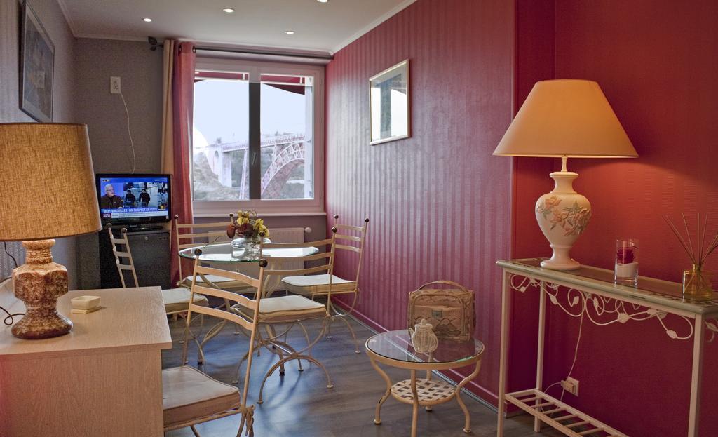 Loubaresse  Logis Hotel Beau Site מראה חיצוני תמונה